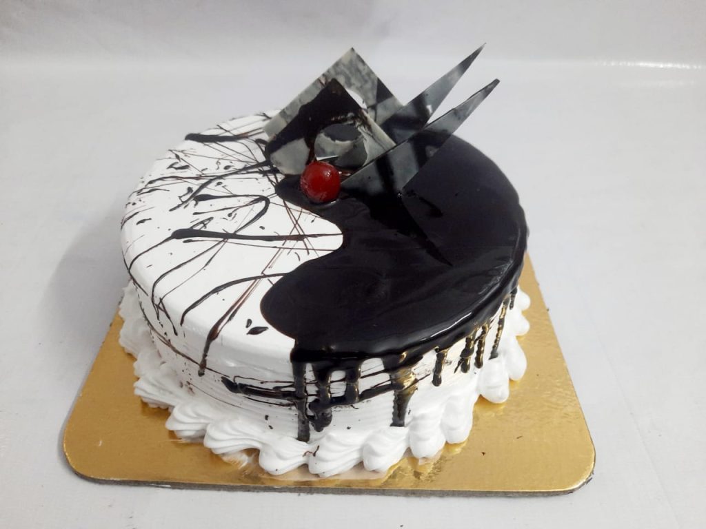 Eggless Choco Vanilla Cake Cake Connection Online Cake Fruits