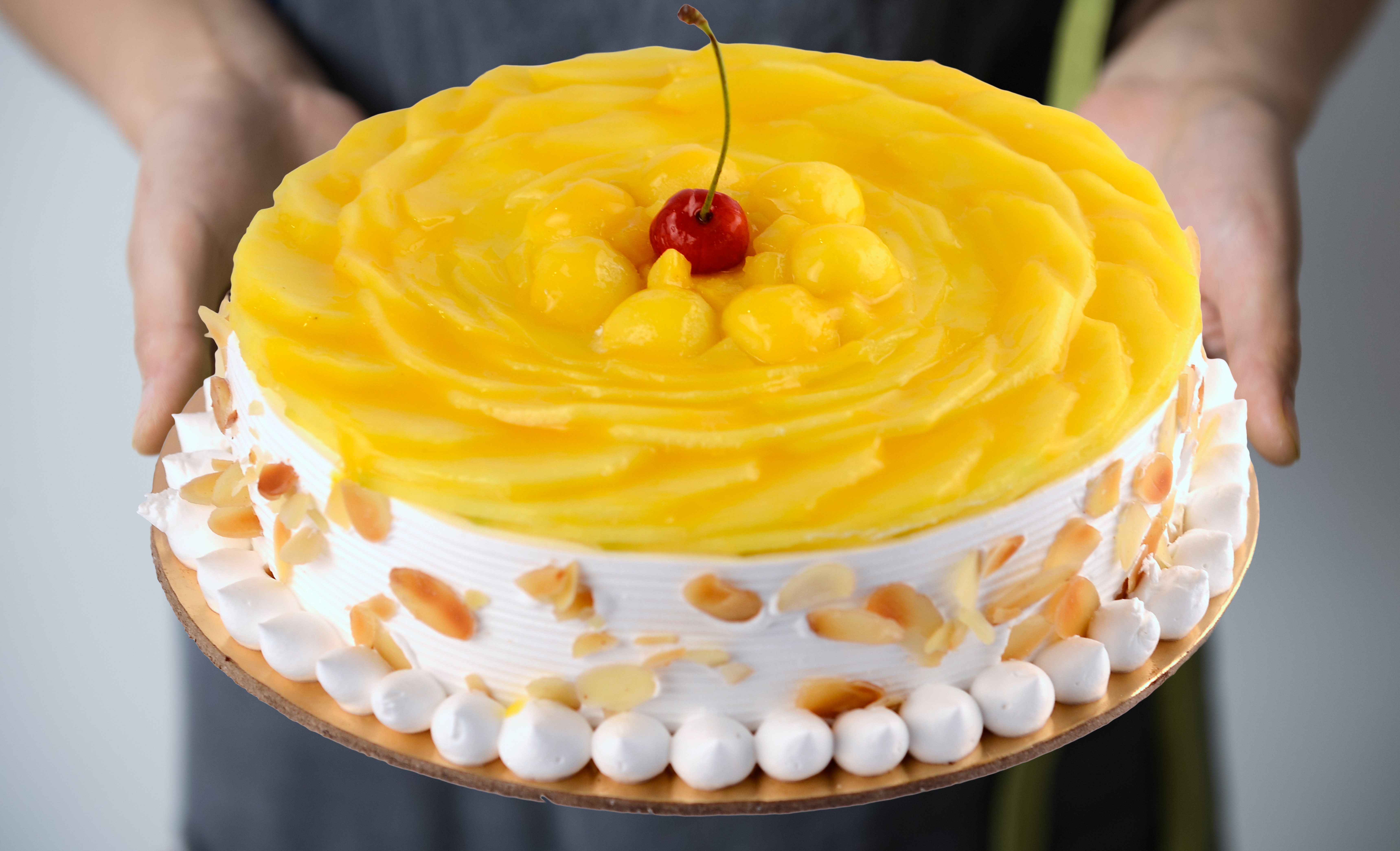 EGGLESS Mango Maharaja Cake - Cake connection| Online Cake | Fruits