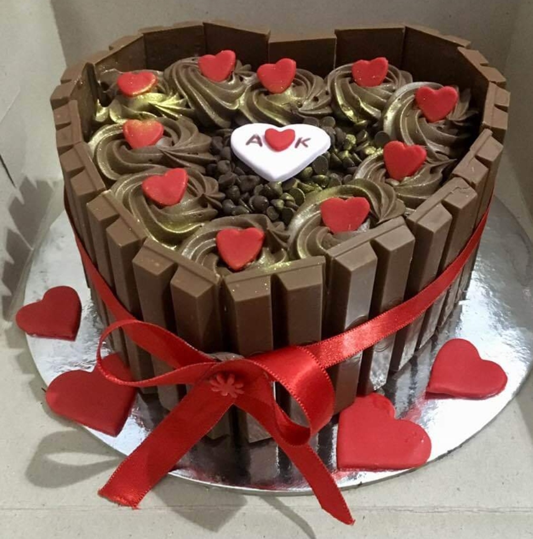 Eggless Kitkat LOVE Cake - Cake Connection| Online Cake | Fruits ...