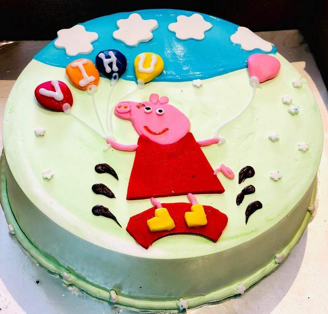 9 Popular Cartoon Cakes for Kids
