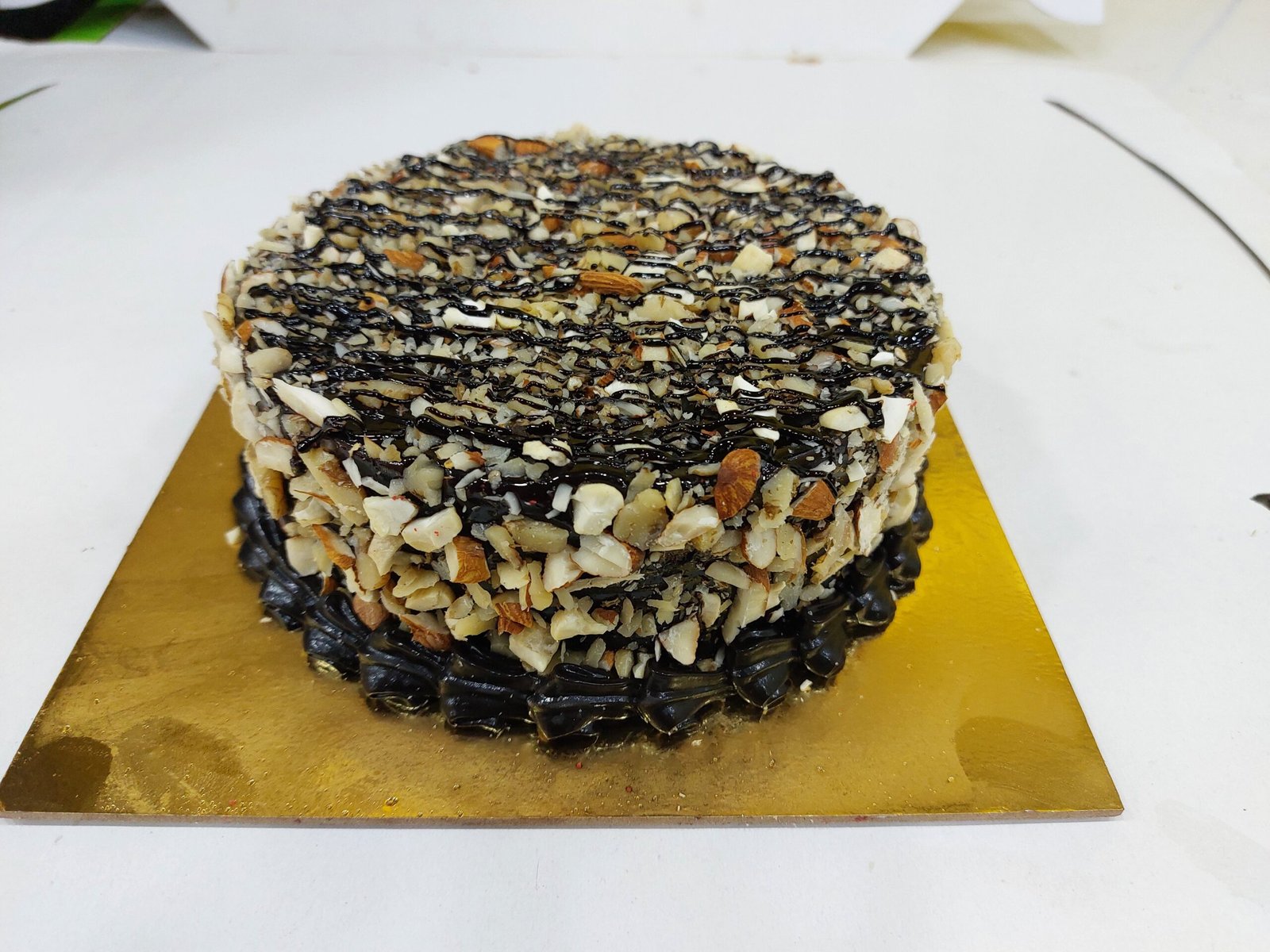 EGGLESS Mixed DryFruit Chocolate Cake 1 EGGLESS Mixed DryFruit Chocolate Cake